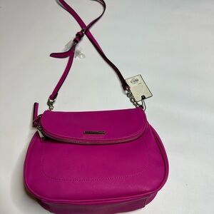 Beautiful fuchsia pink crossbody bag by Dana Buchman